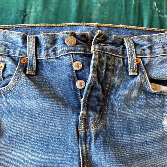 Vintage Embroidered Levi Jeans - Picture 4 of 5